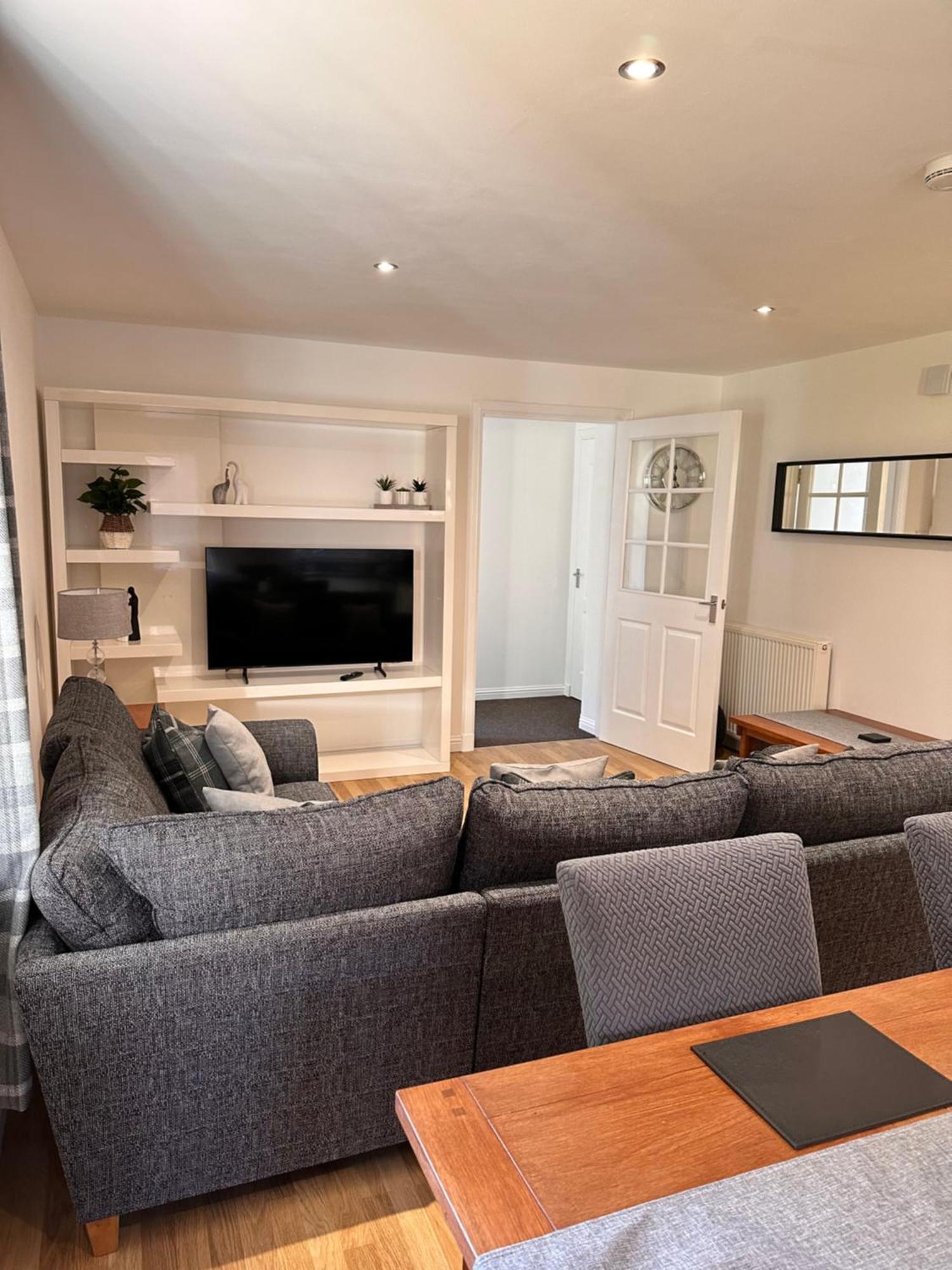 Apartment In Queens Court, Banchory Inchmarlo Exterior foto