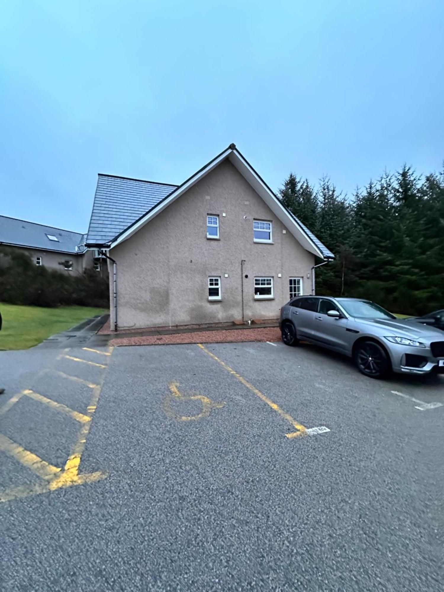 Apartment In Queens Court, Banchory Inchmarlo Exterior foto